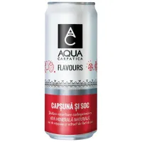 Aqua Carpatica Flavours Băutură carbogazoasă cu aromă de capşună şi soc, 330ml.