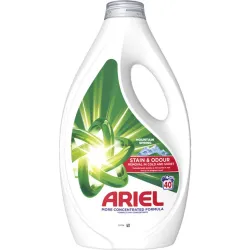 Ariel Detergent lichid Mountain Spring, 40 spălări, 1.8L